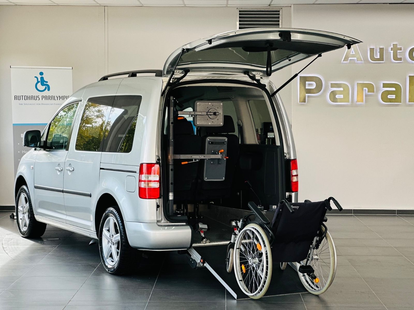 Caddy Comfortline TDI Behindertengerecht-Rampe