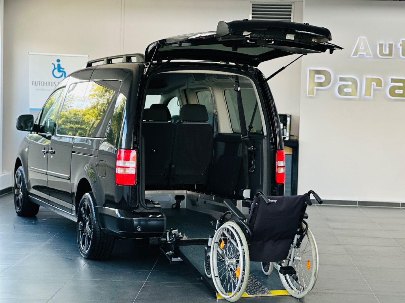 Caddy Maxi 1.6 TDI Behindertengerecht-Rampe