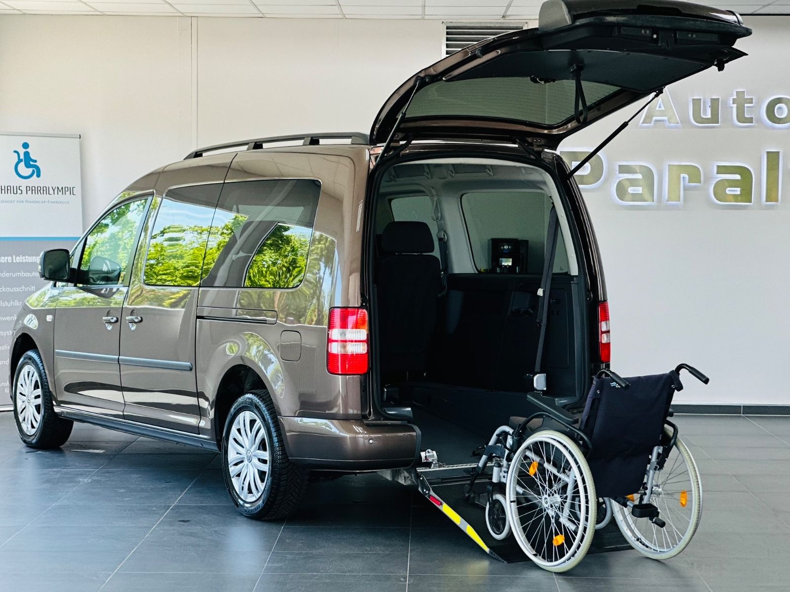 Caddy Maxi 1.6 TDI Behindertengerecht-Rampe