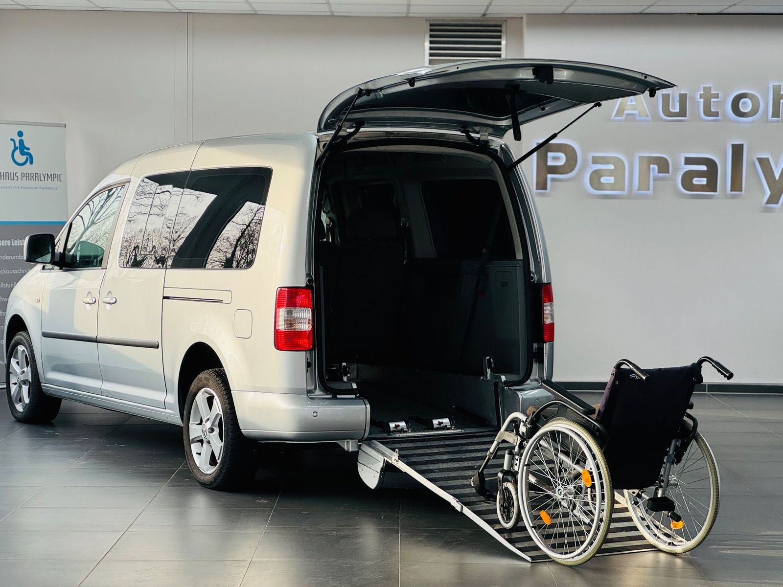 Caddy Maxi 1.9 TDI Rollstuhlgerecht-Rampe
