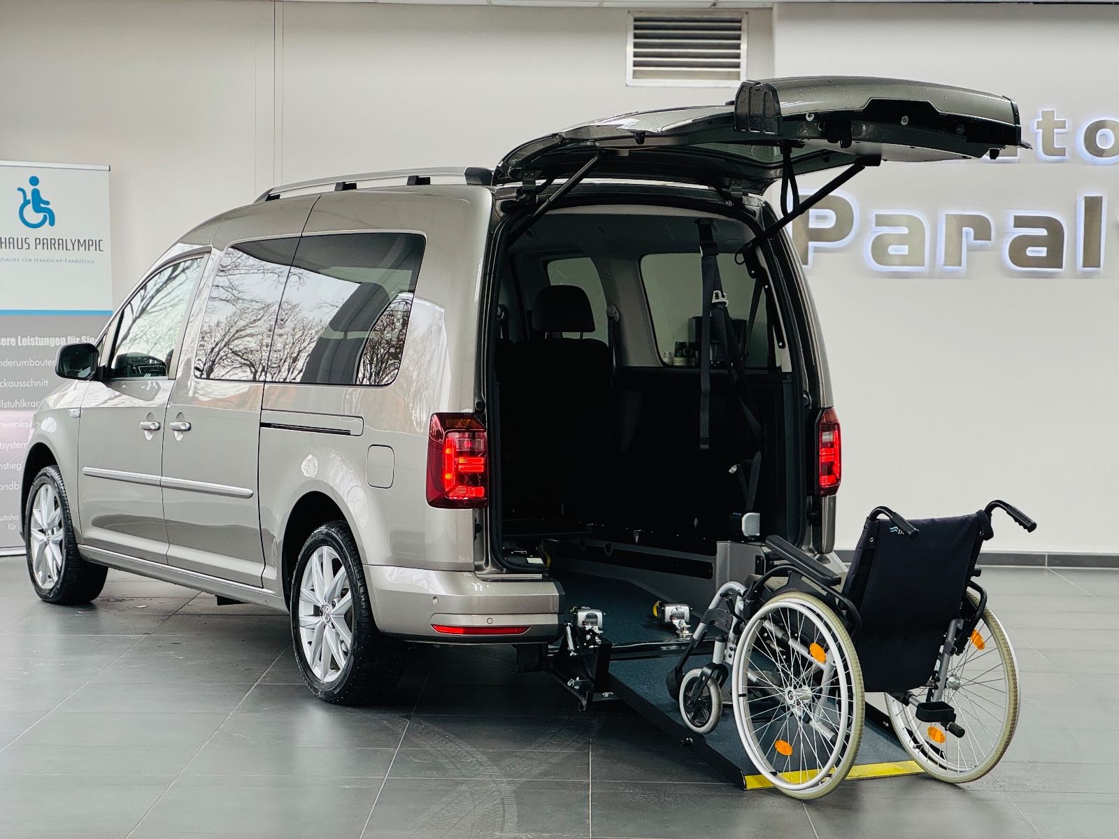 Caddy Maxi Highline DSG Rollstuhlgerecht-Rampe