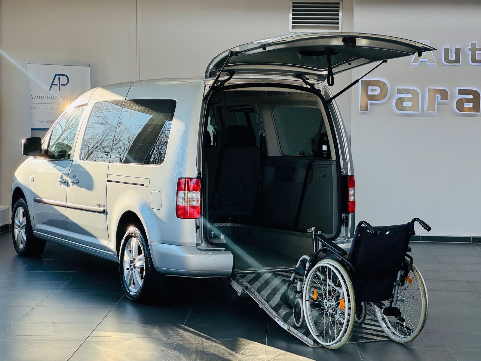 Caddy Maxi Team 1.9 TDI Rollstuhlgerecht-Rampe