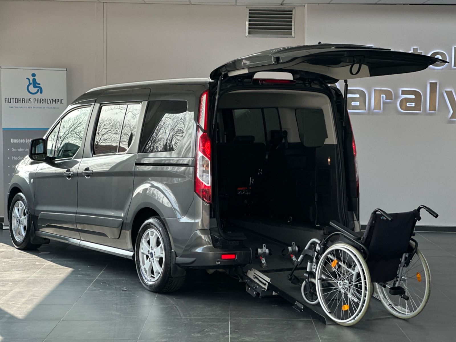 Grand Tourneo Titanium Behindertengerecht-Rampe